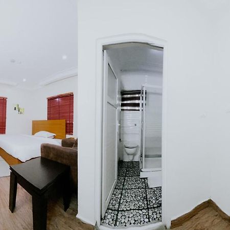 Taverna Lounge & Boutique Hotel Port Harcourt Ngoại thất bức ảnh